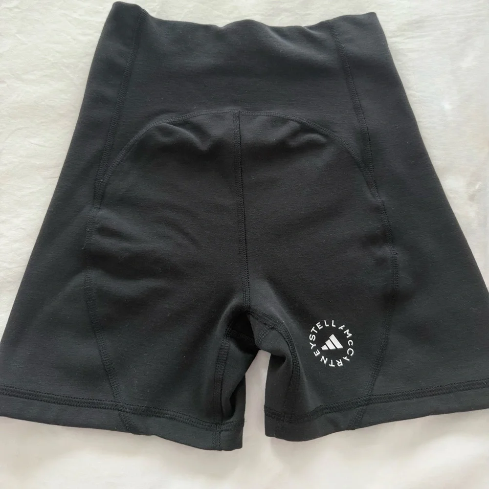 Stella McCartney Adidas Sports Top and Shorts - Picture 3 of 6